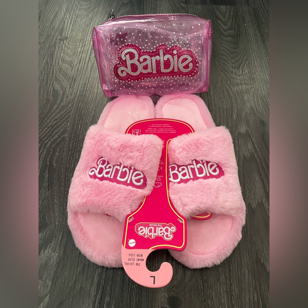 NWT Barbie makeup bag and slippers size 5 - size 10